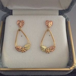 Black Hills Gold Dangling Earrings